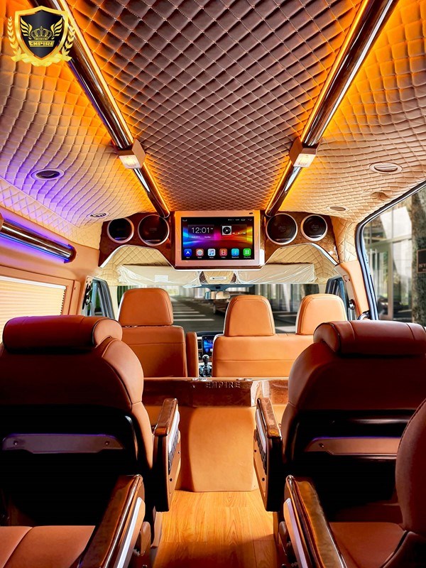 xe transit limousine salon