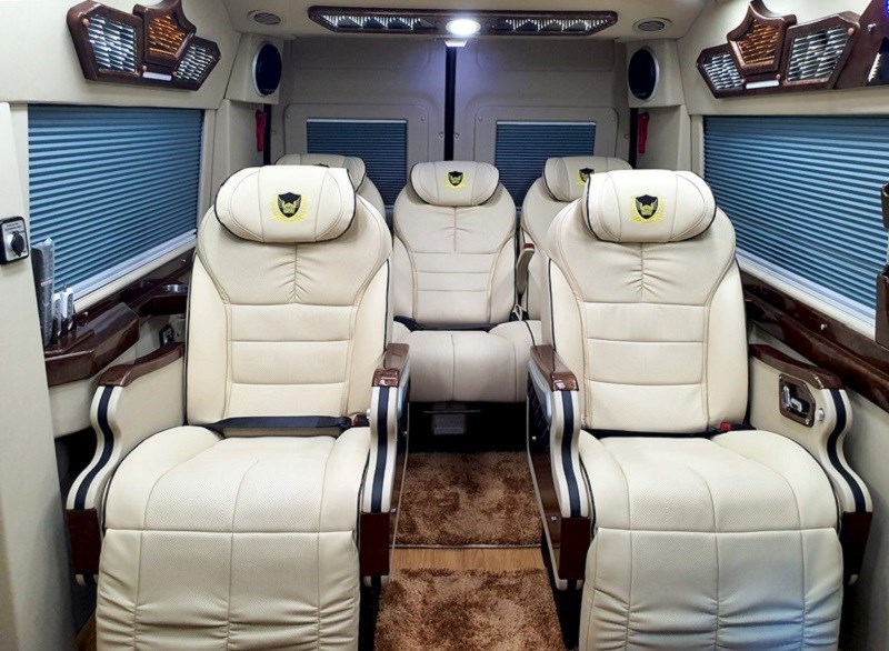 sàn xe limousine