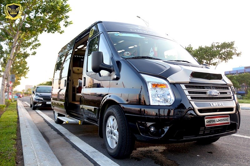 chế xạo xe limousine đen